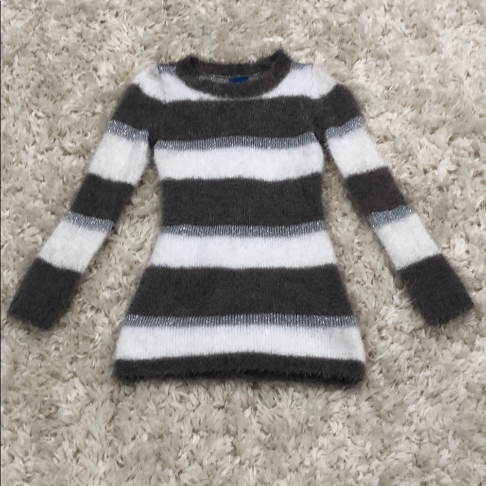 Girls Fuzzy Sweater💕